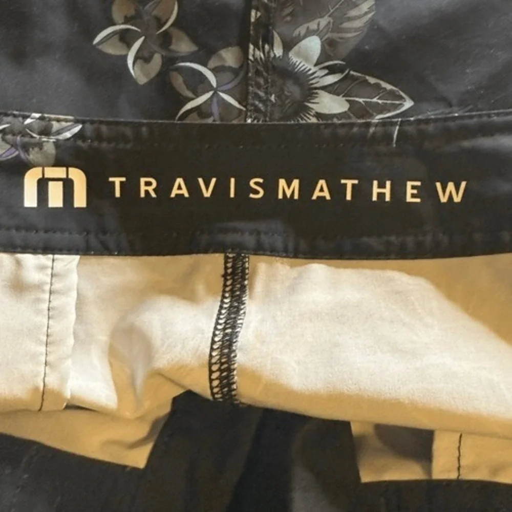 Travis Mathew Men's Tropical Tiki Time Surf Board Shorts‎ Black Size L